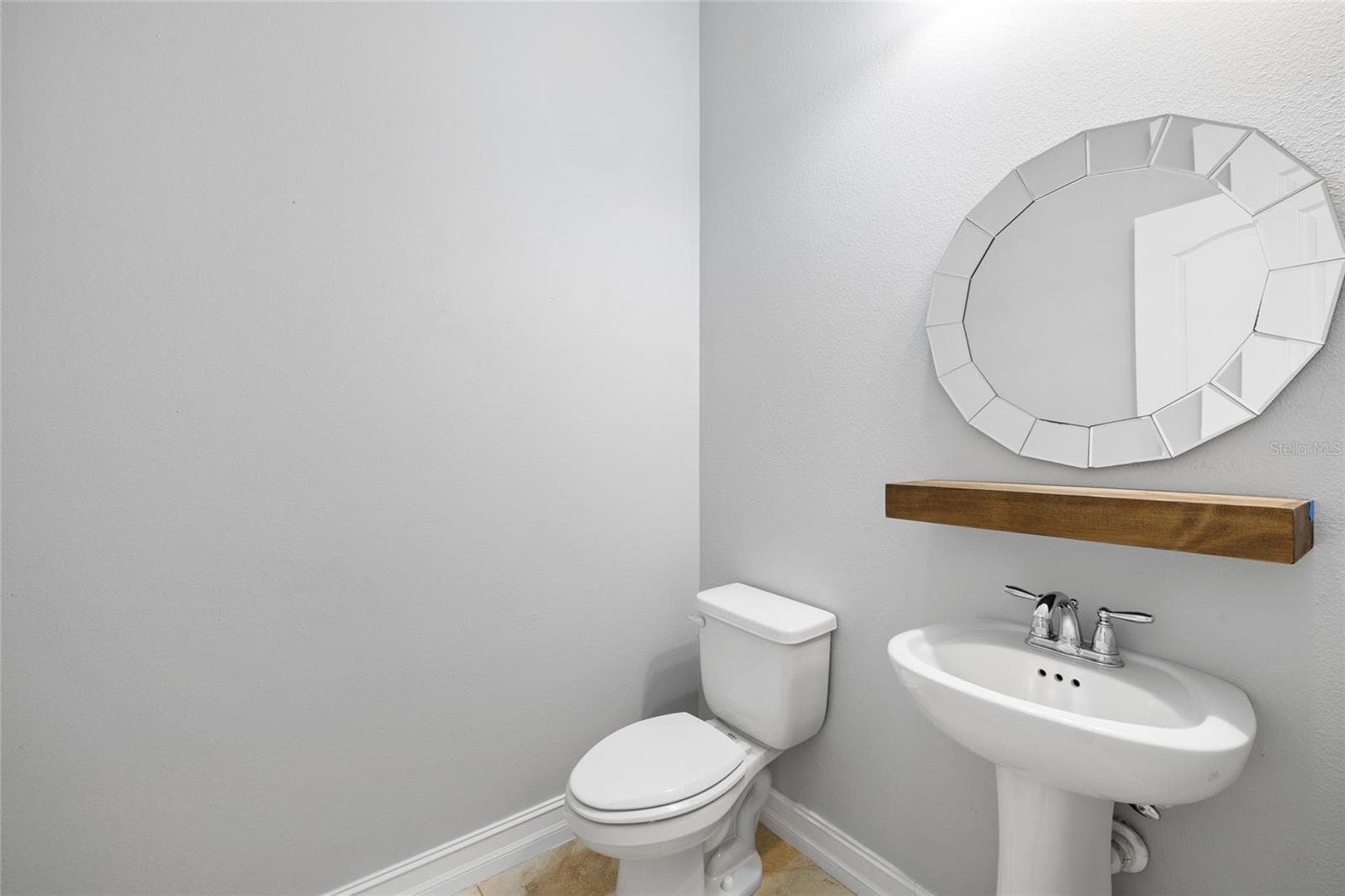 1/2 Bath - 5914 SHELL RIDGE DR, LITHIA