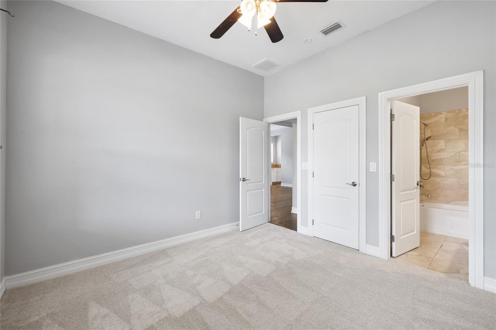 First Floor Guest En-suite - 5914 SHELL RIDGE DR, LITHIA