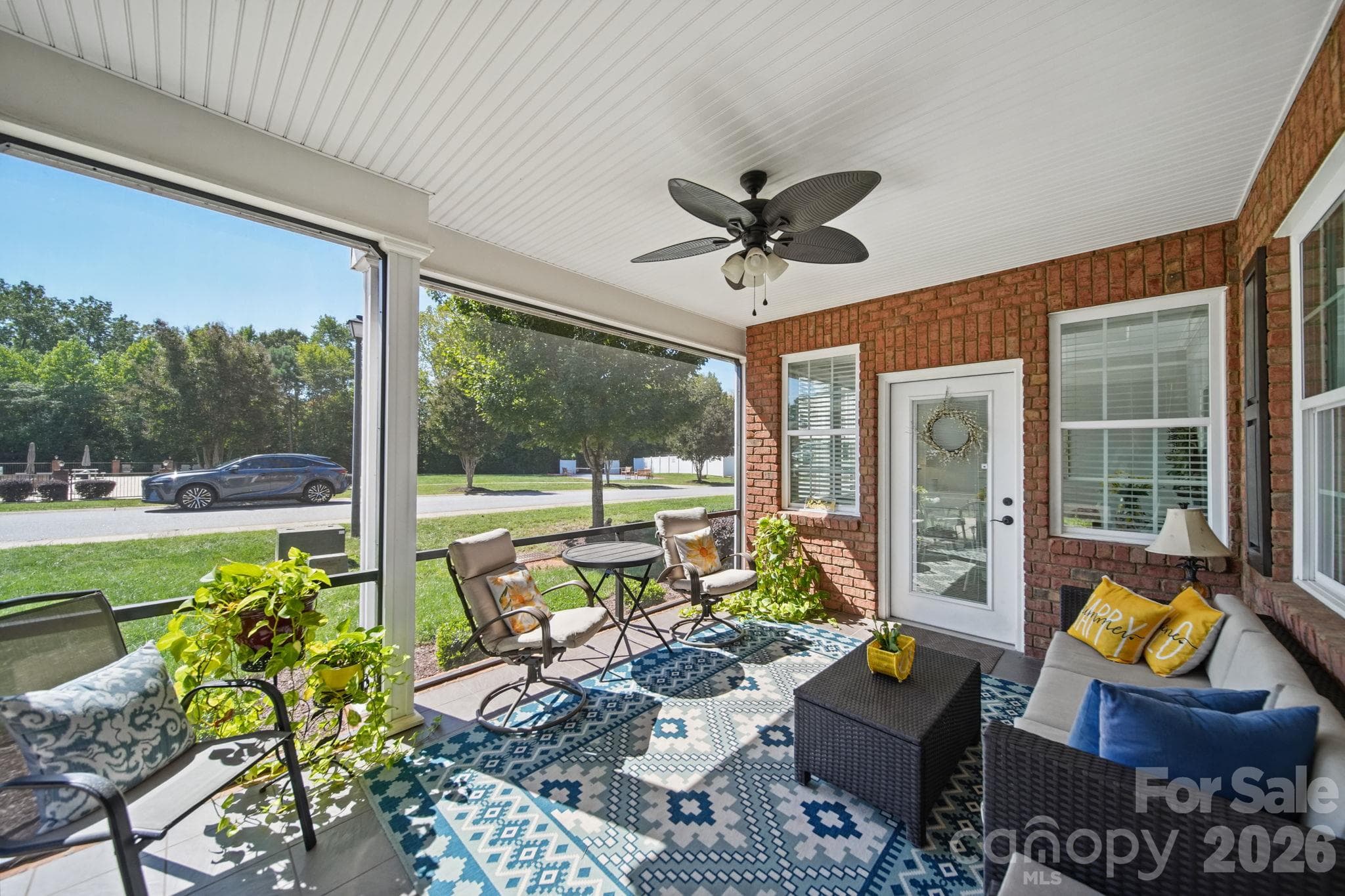 Screened porch - 2367 Stardust Court, Denver