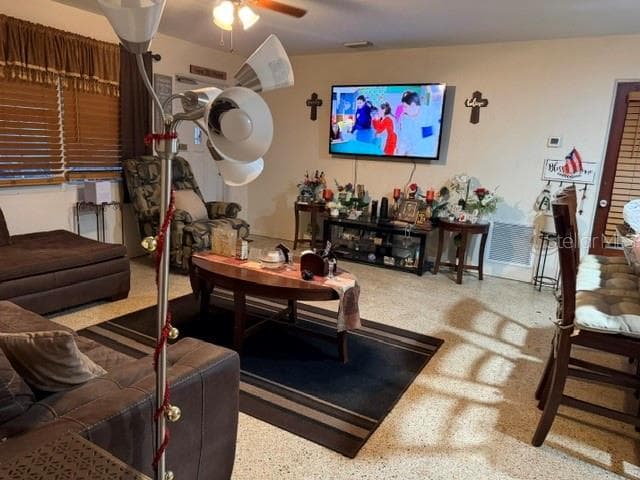 Single Family Residence at 10357 KUMQUAT LN, SEMINOLE, photo 3 of 22