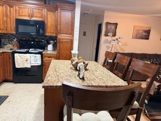 Single Family Residence at 10357 KUMQUAT LN, SEMINOLE, photo 6 of 22