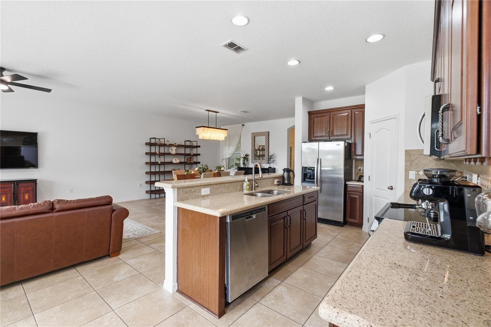 Kitchen - 11722 CASA LAGO LN, TAMPA