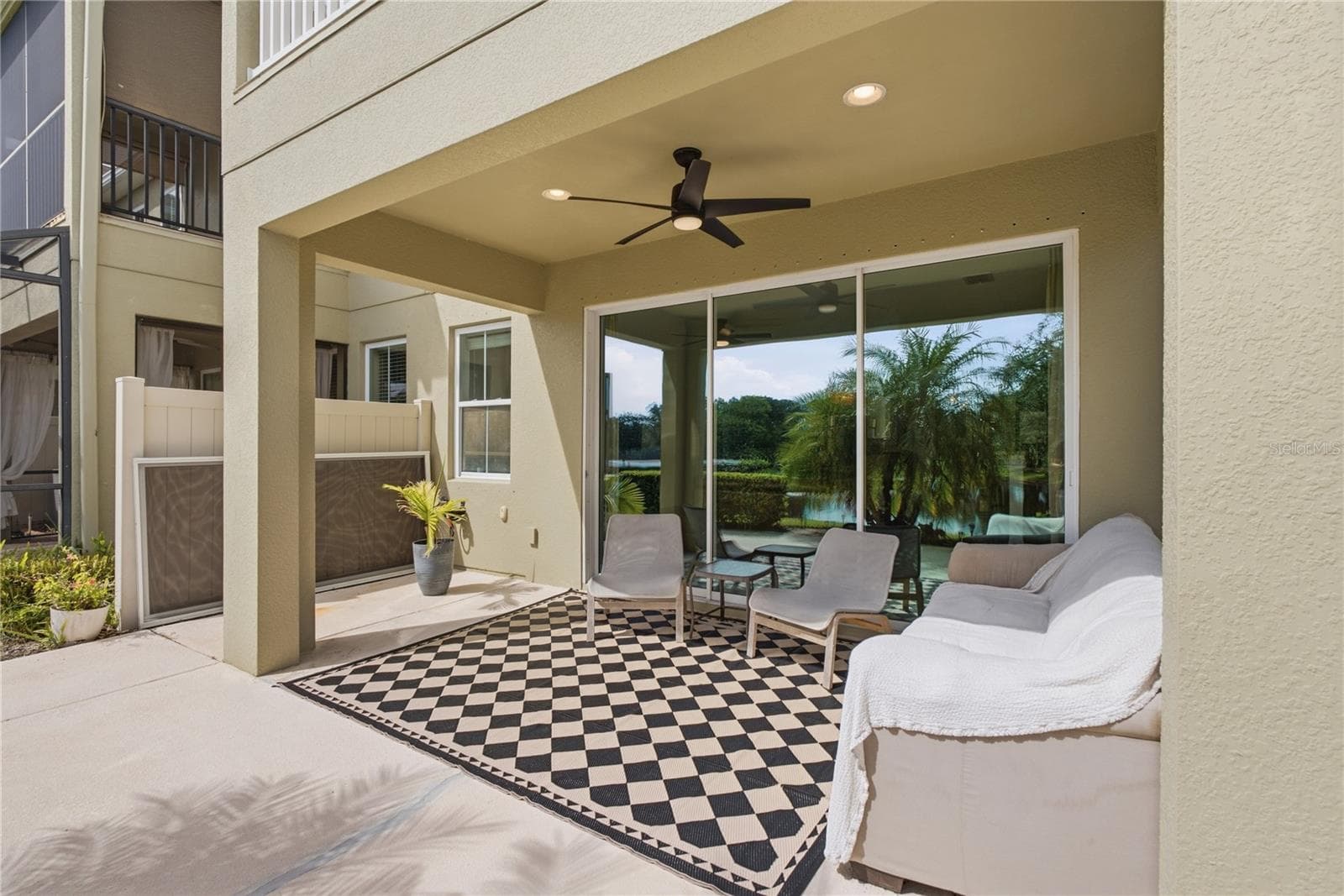 Lanai - 11722 CASA LAGO LN, TAMPA