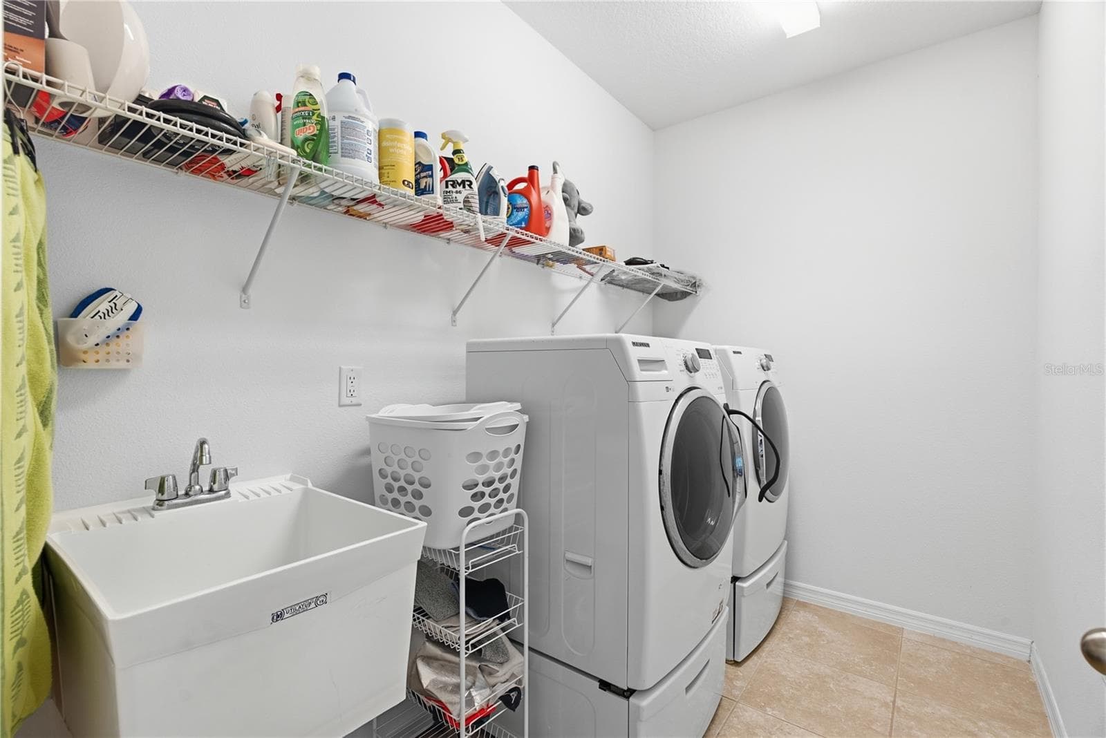 Laundry room - 11722 CASA LAGO LN, TAMPA