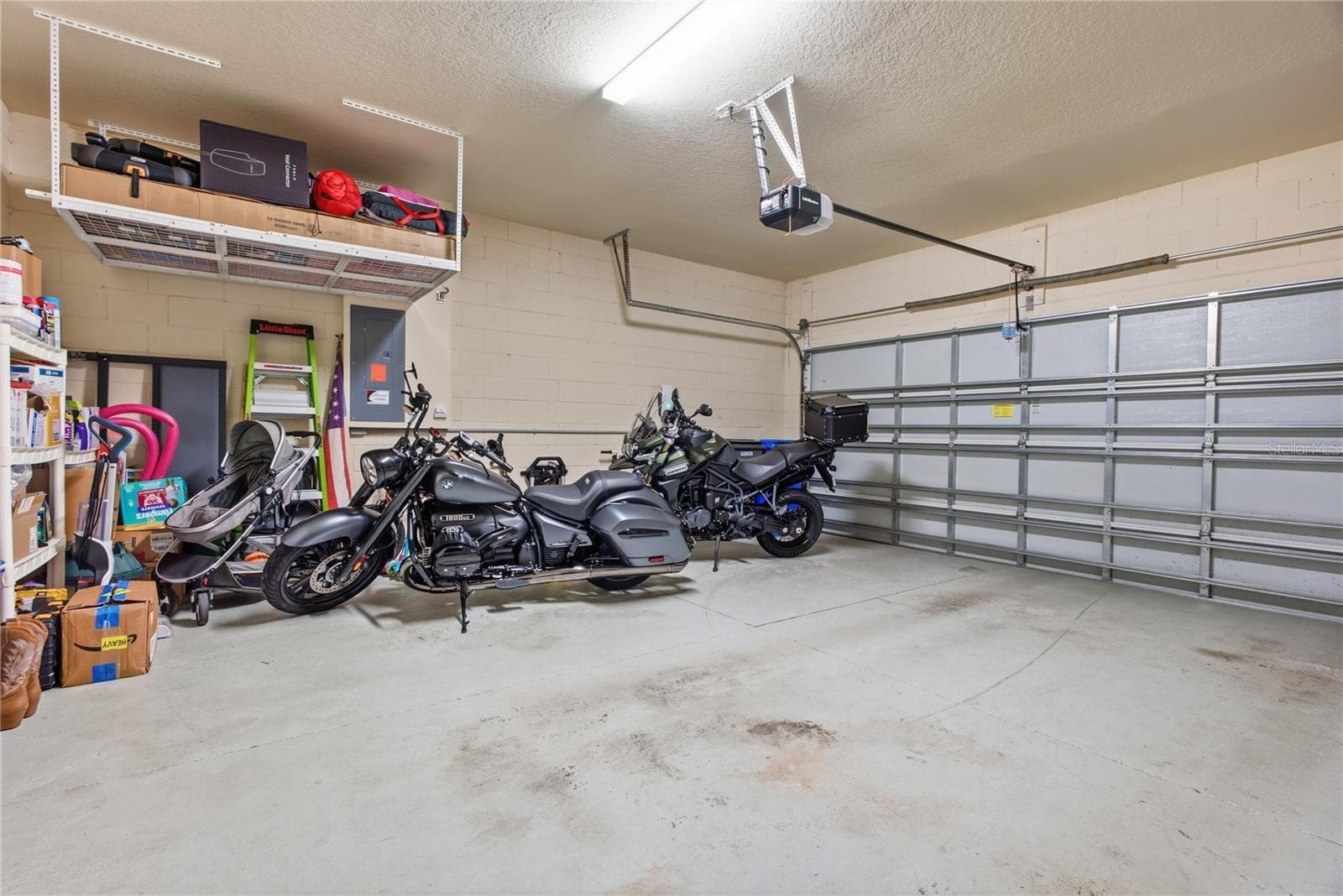Garage - 11722 CASA LAGO LN, TAMPA