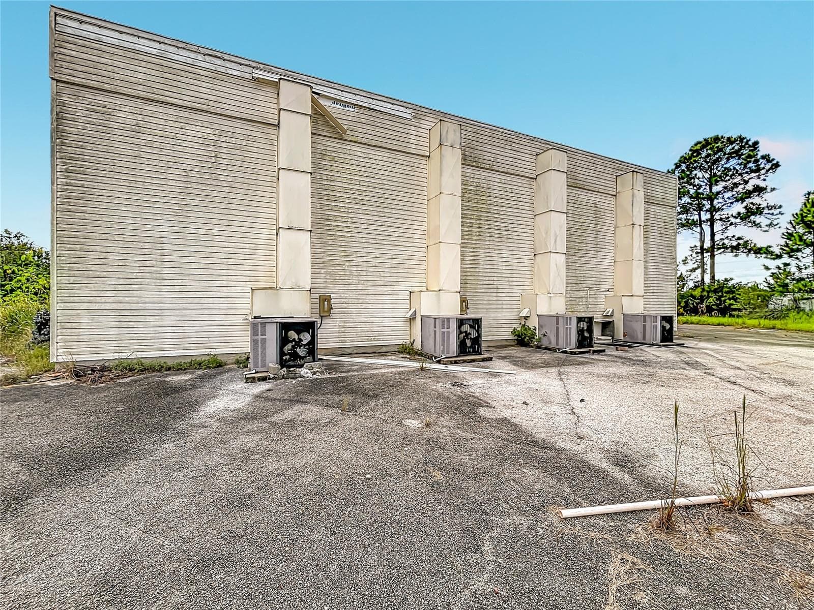 Mixed Use at 10721 LEISURE LN E, LAKE WALES, photo 39 of 52