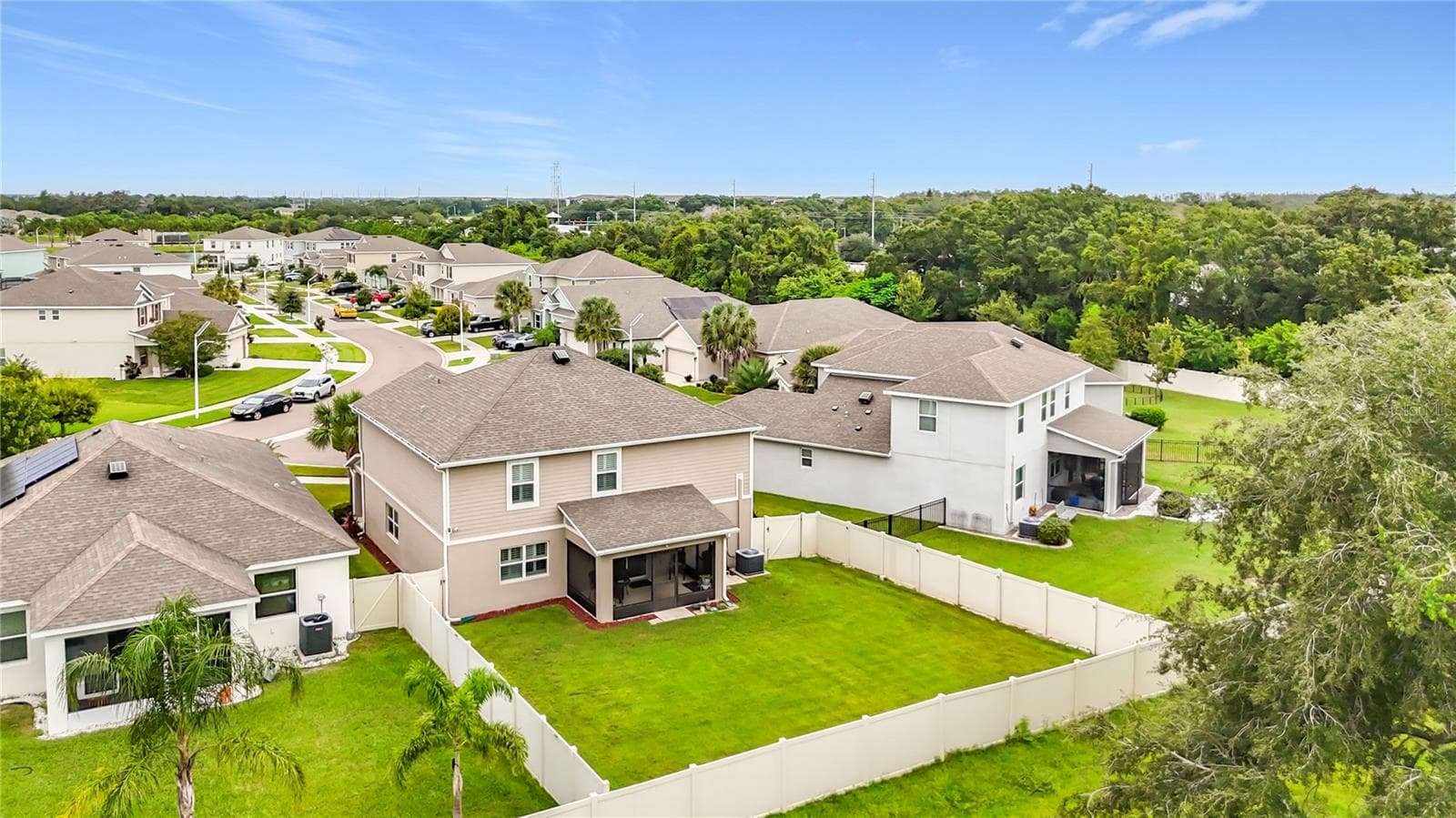 Single Family Residence at 16712 MOONER PLANK CIR, WIMAUMA, photo 40 of 57