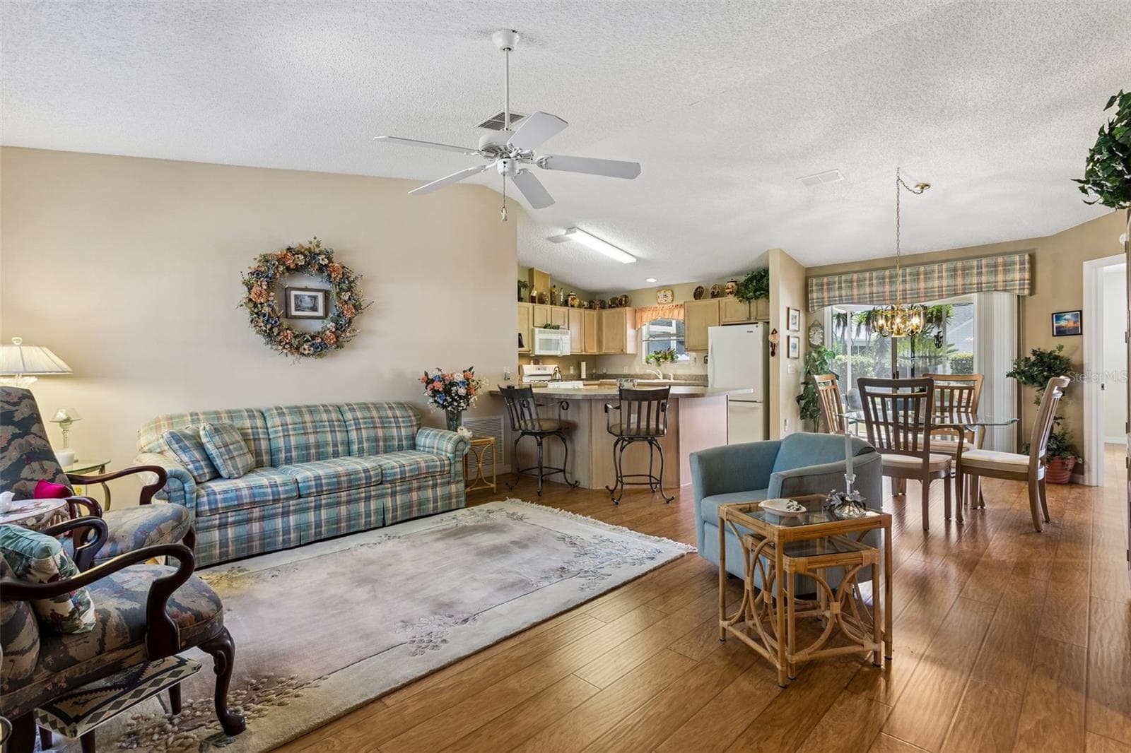 Single Family Residence at 1319 CARVELLO DR, THE VILLAGES, photo 2 of 15