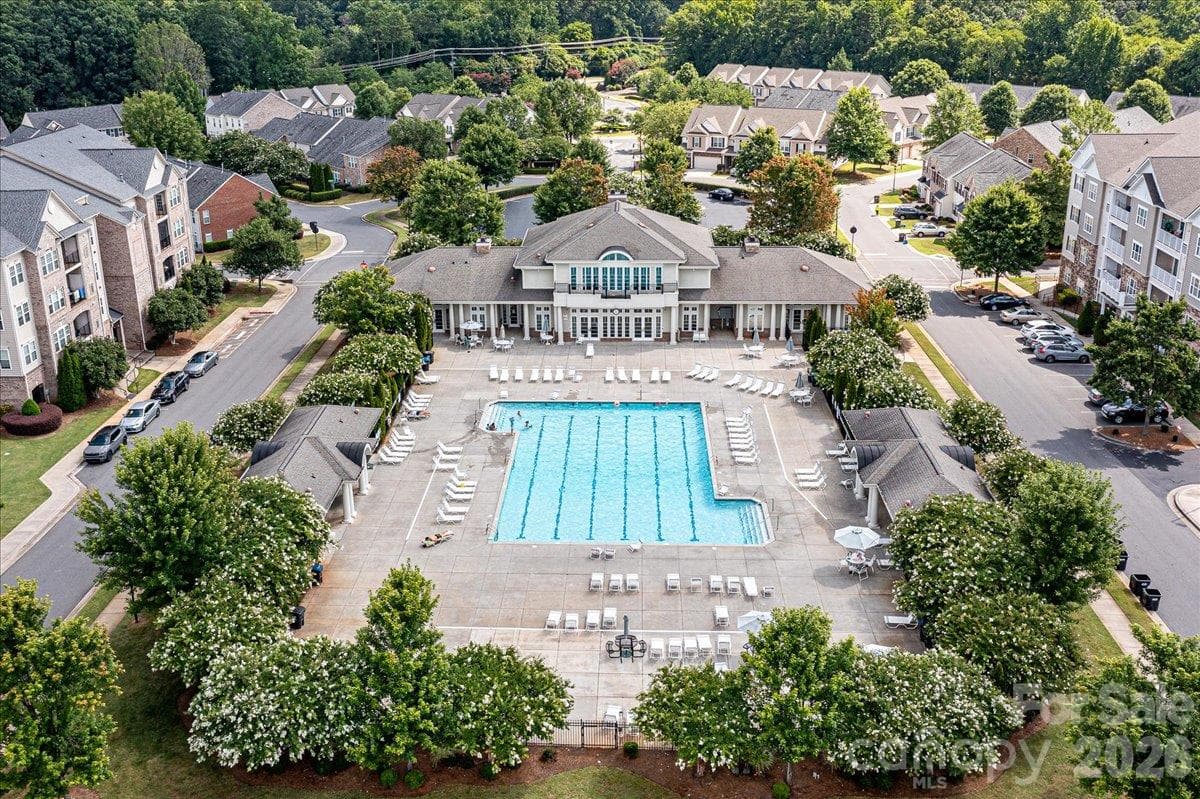 Pool - 4350 Park South Station Boulevard, Charlotte