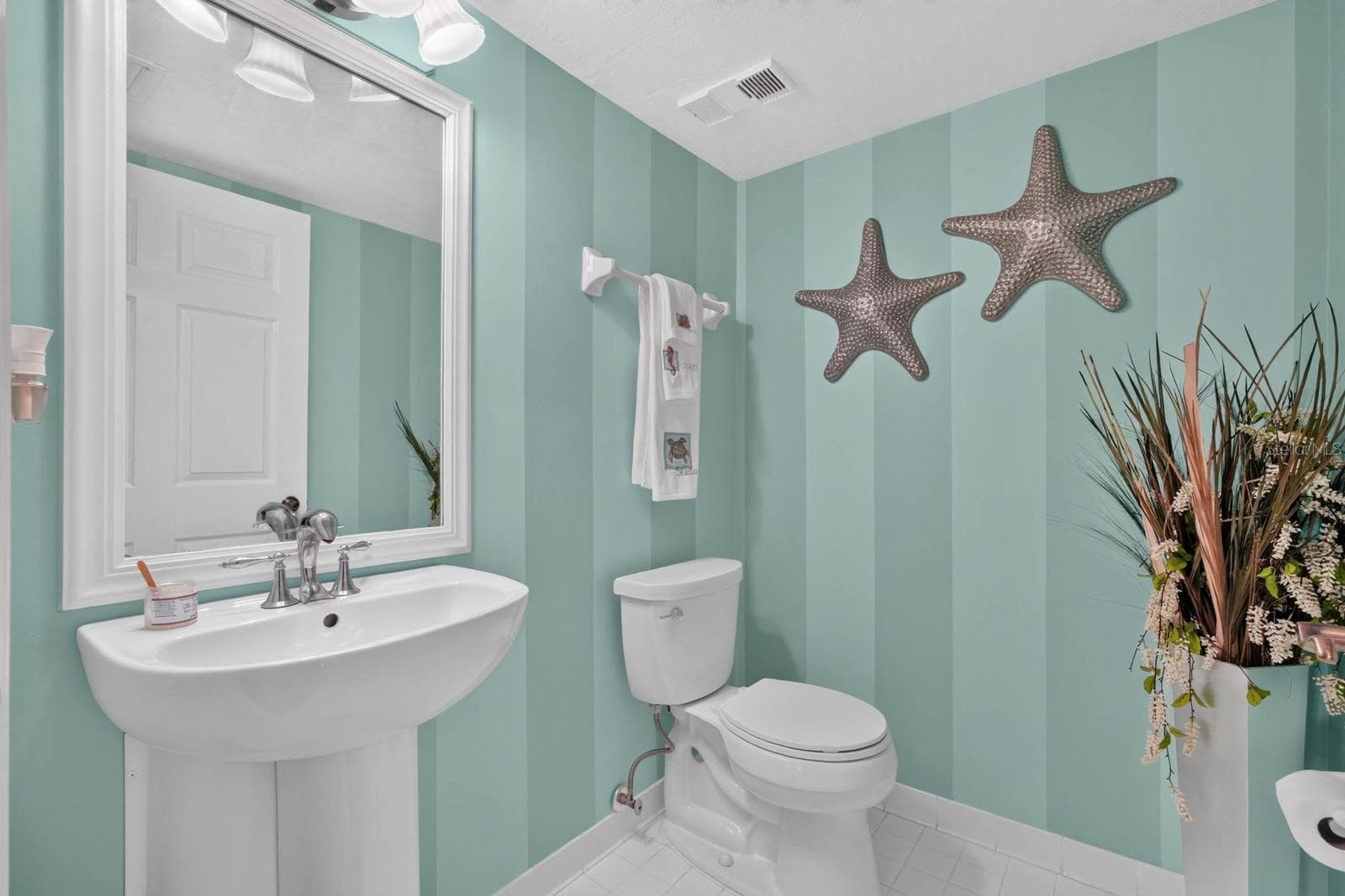 GUEST BATHROOM - 1 JOHN ANDERSON DR #301, ORMOND BEACH