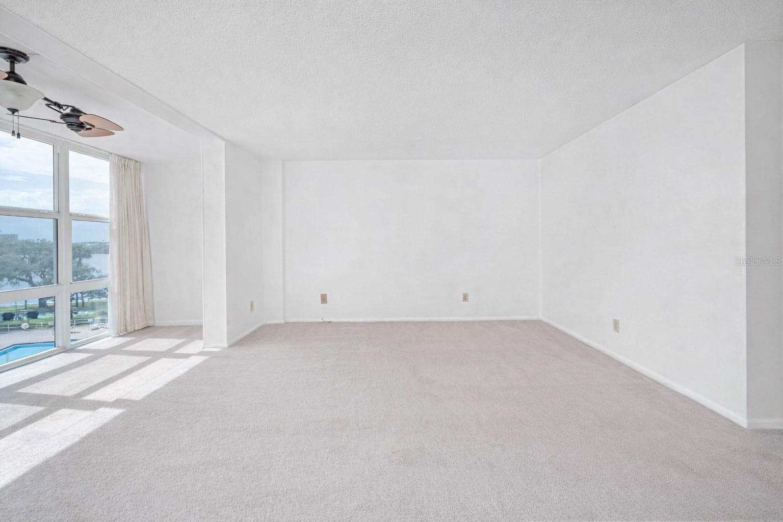 LIVING ROOM - 1224 S PENINSULA DR #415, DAYTONA BEACH