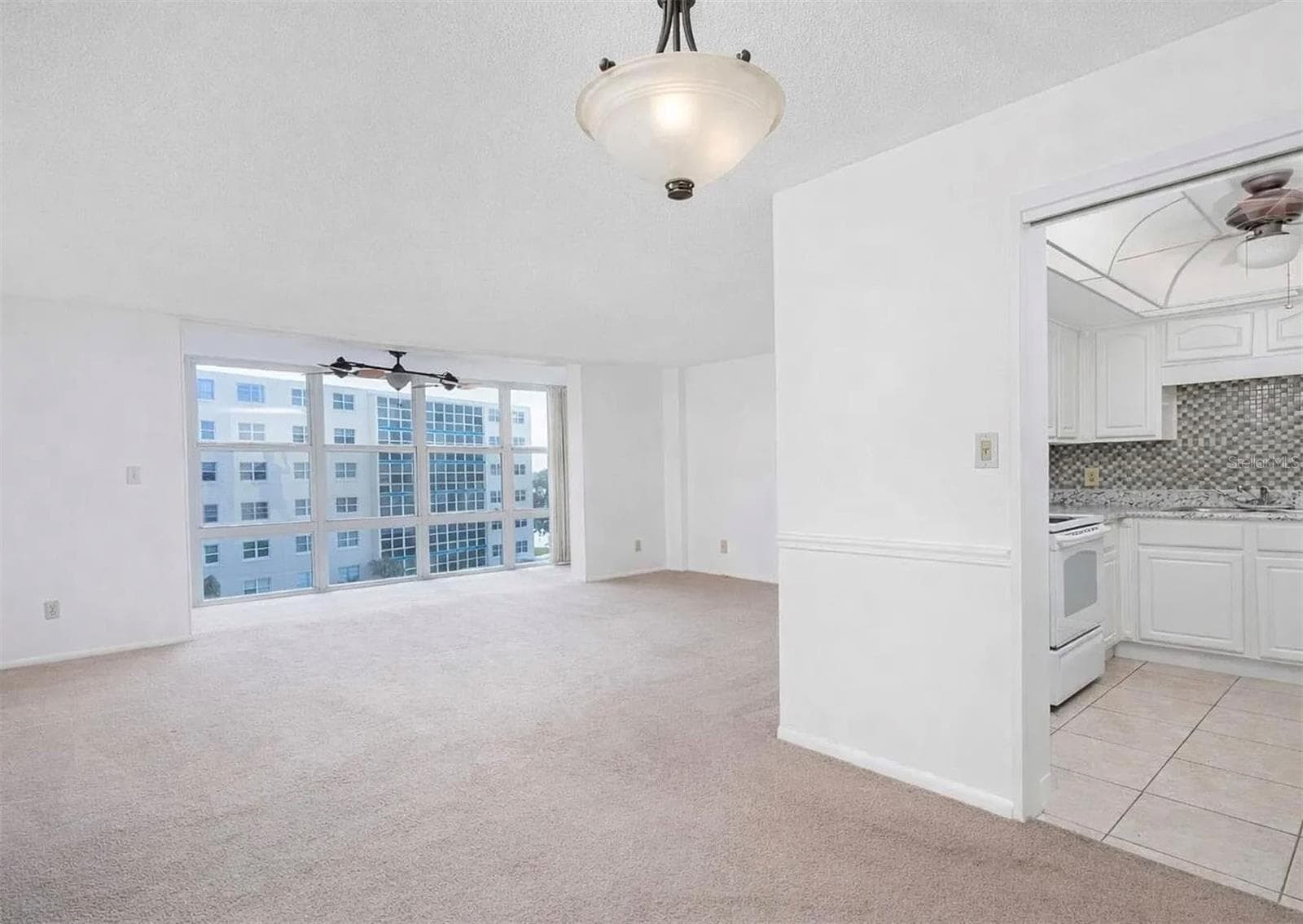 DINING AREA - 1224 S PENINSULA DR #415, DAYTONA BEACH