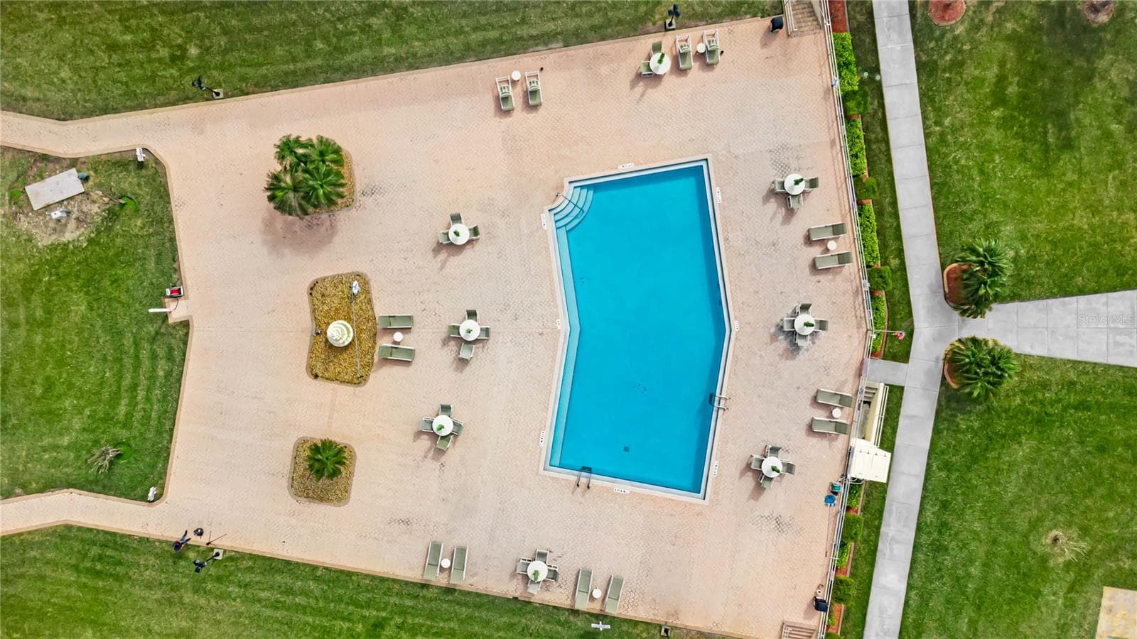 BIRDS-EYE-OF-POOL - 1224 S PENINSULA DR #415, DAYTONA BEACH
