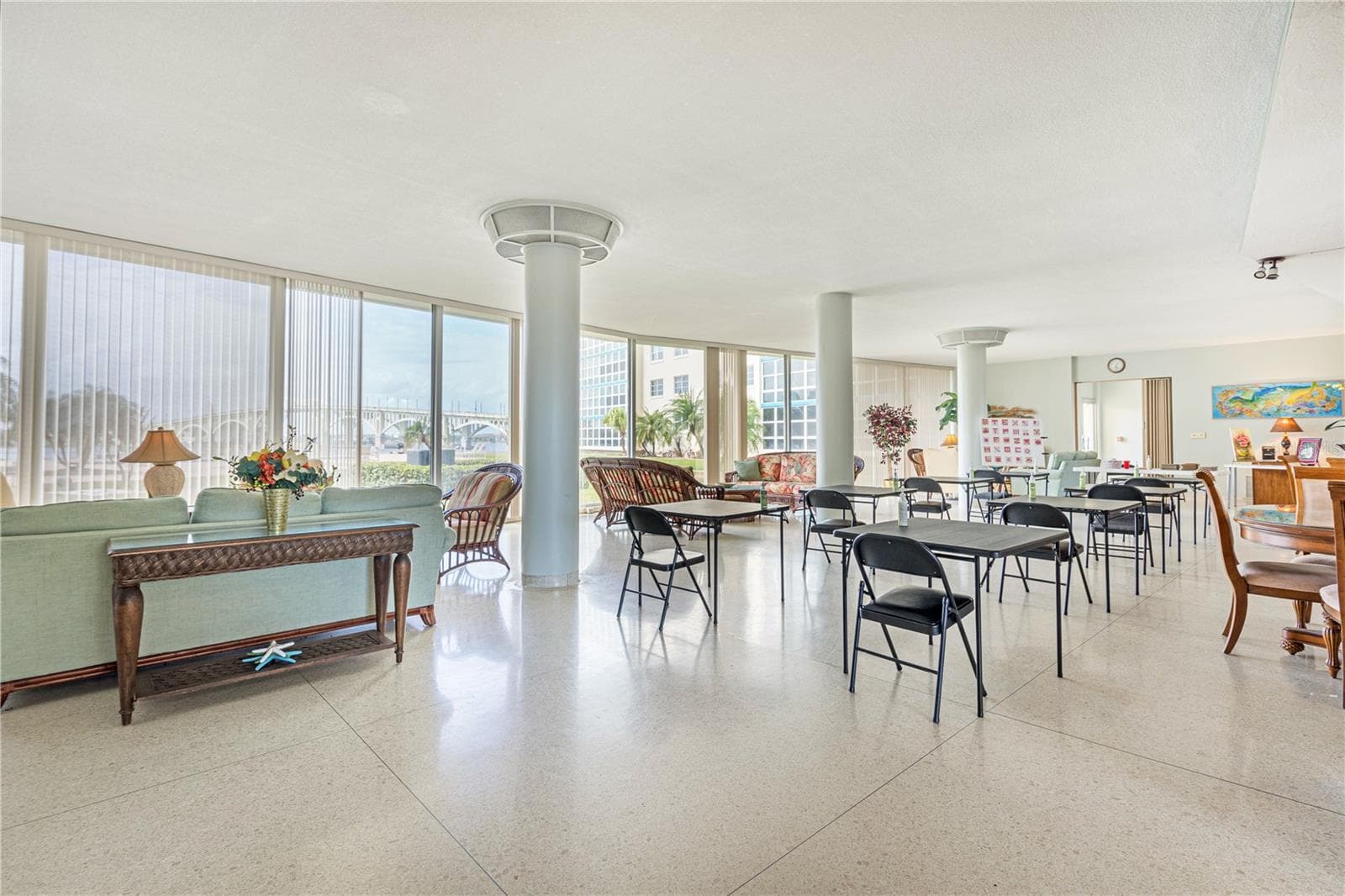 SOCIAL AREA - 1224 S PENINSULA DR #415, DAYTONA BEACH