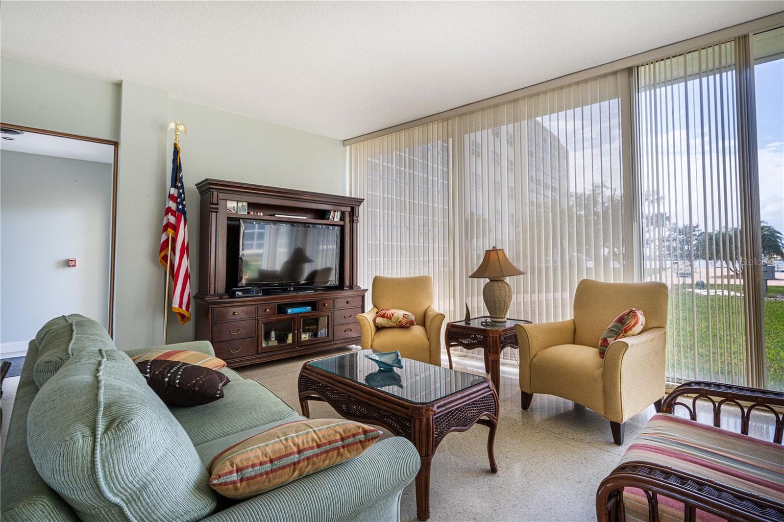 SOCIAL AREA, TV AREA - 1224 S PENINSULA DR #415, DAYTONA BEACH