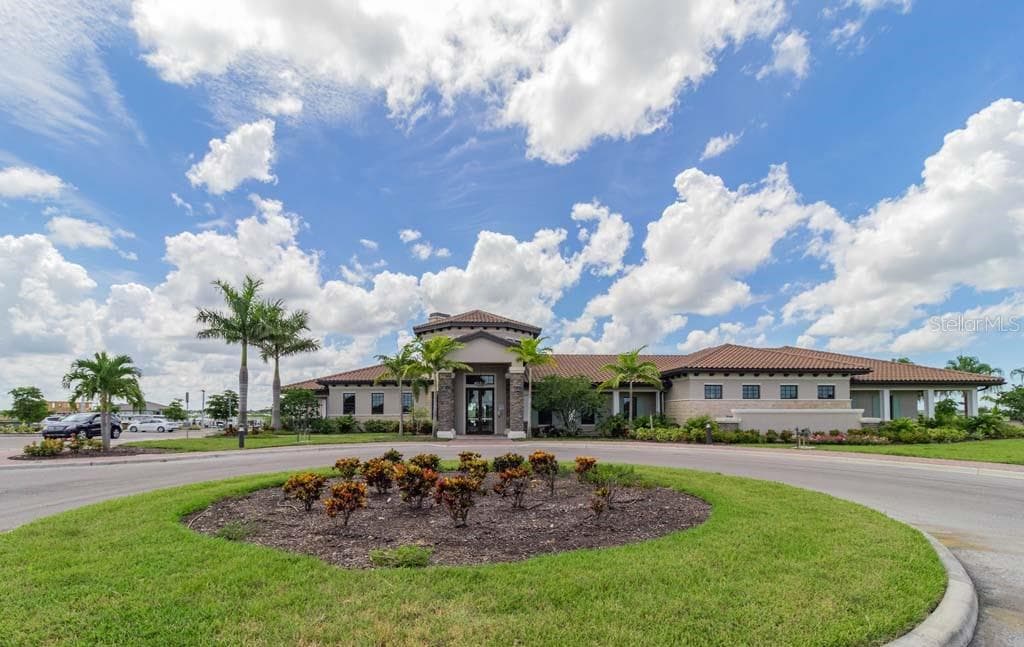 Clubhouse - 502 16TH AVE E AVE E, PALMETTO