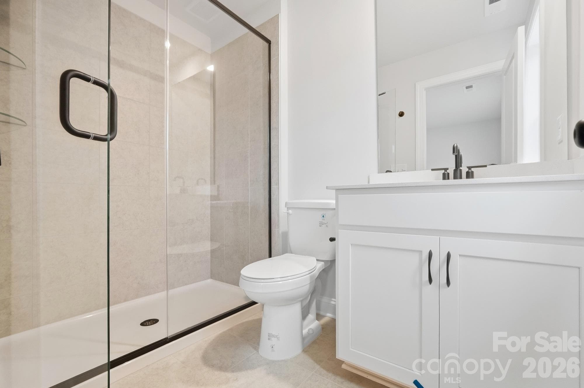 Upstairs en Suite Bath - Monroe