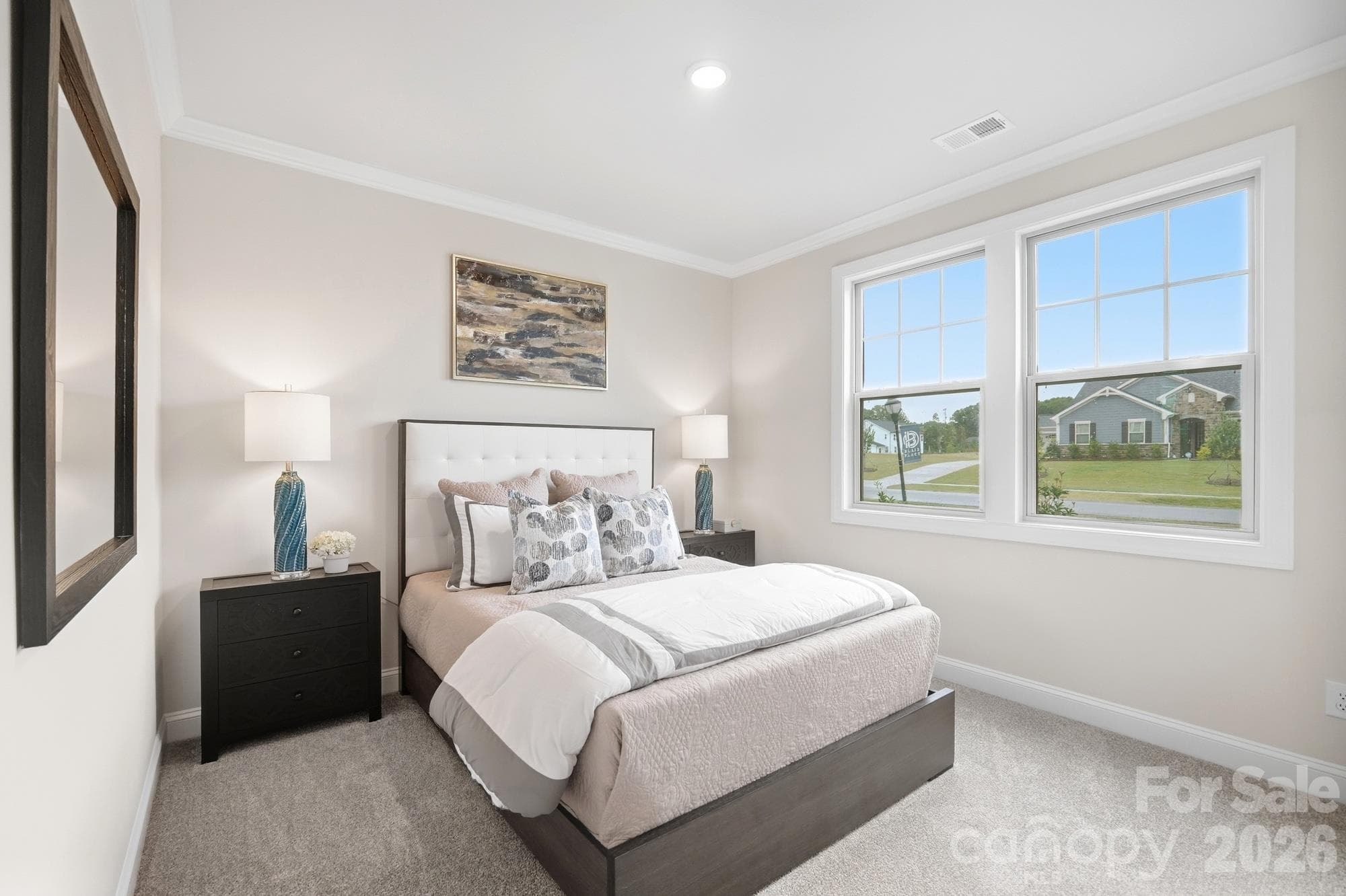 Downstairs Bedroom - Monroe
