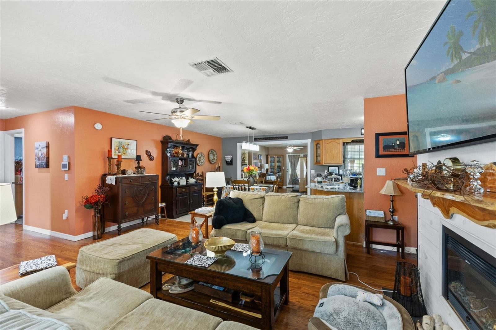 Single Family Residence at 314 S FILLMORE ST, BEVERLY HILLS, photo 8 of 57