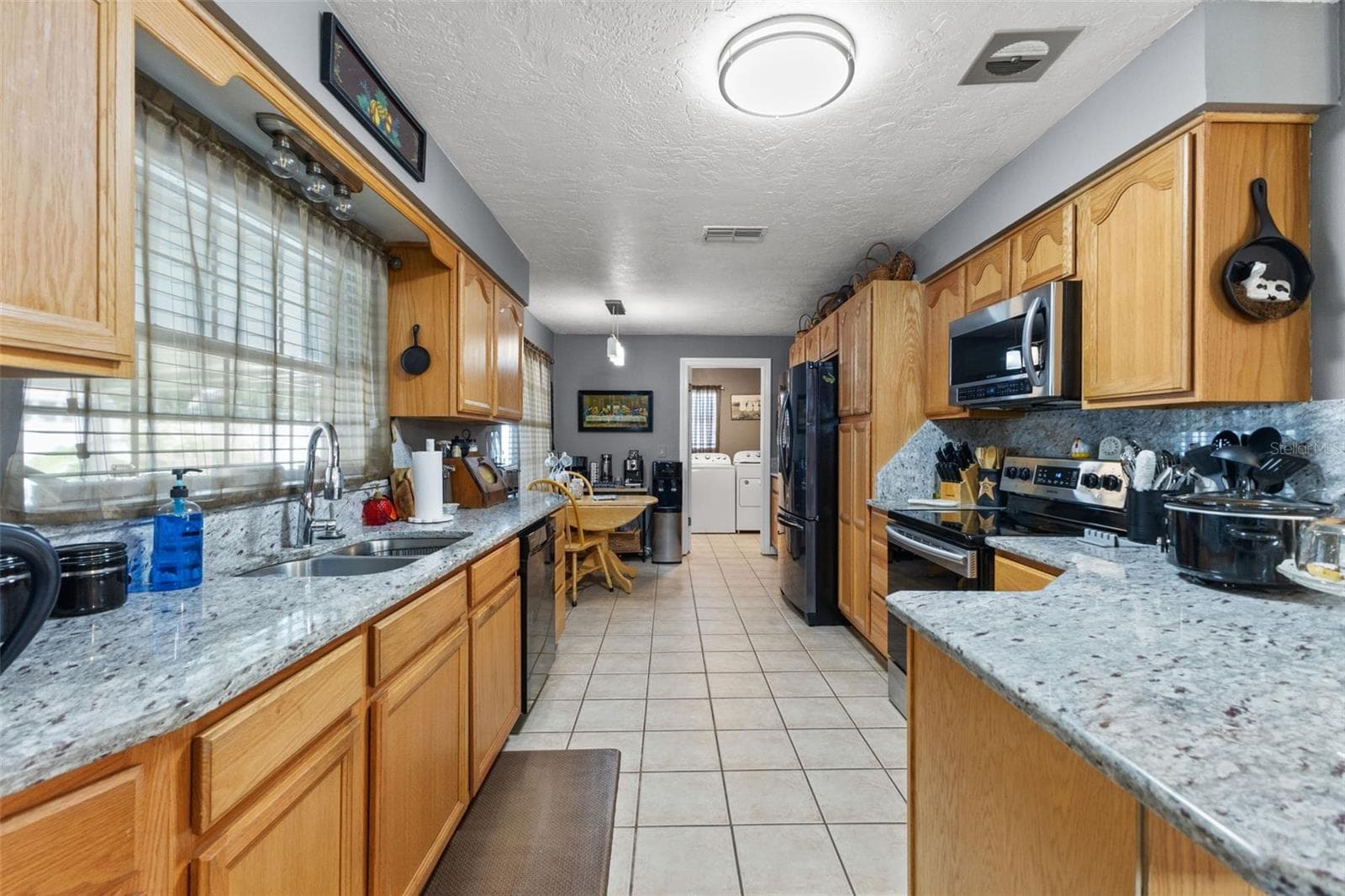 Single Family Residence at 314 S FILLMORE ST, BEVERLY HILLS, photo 21 of 57