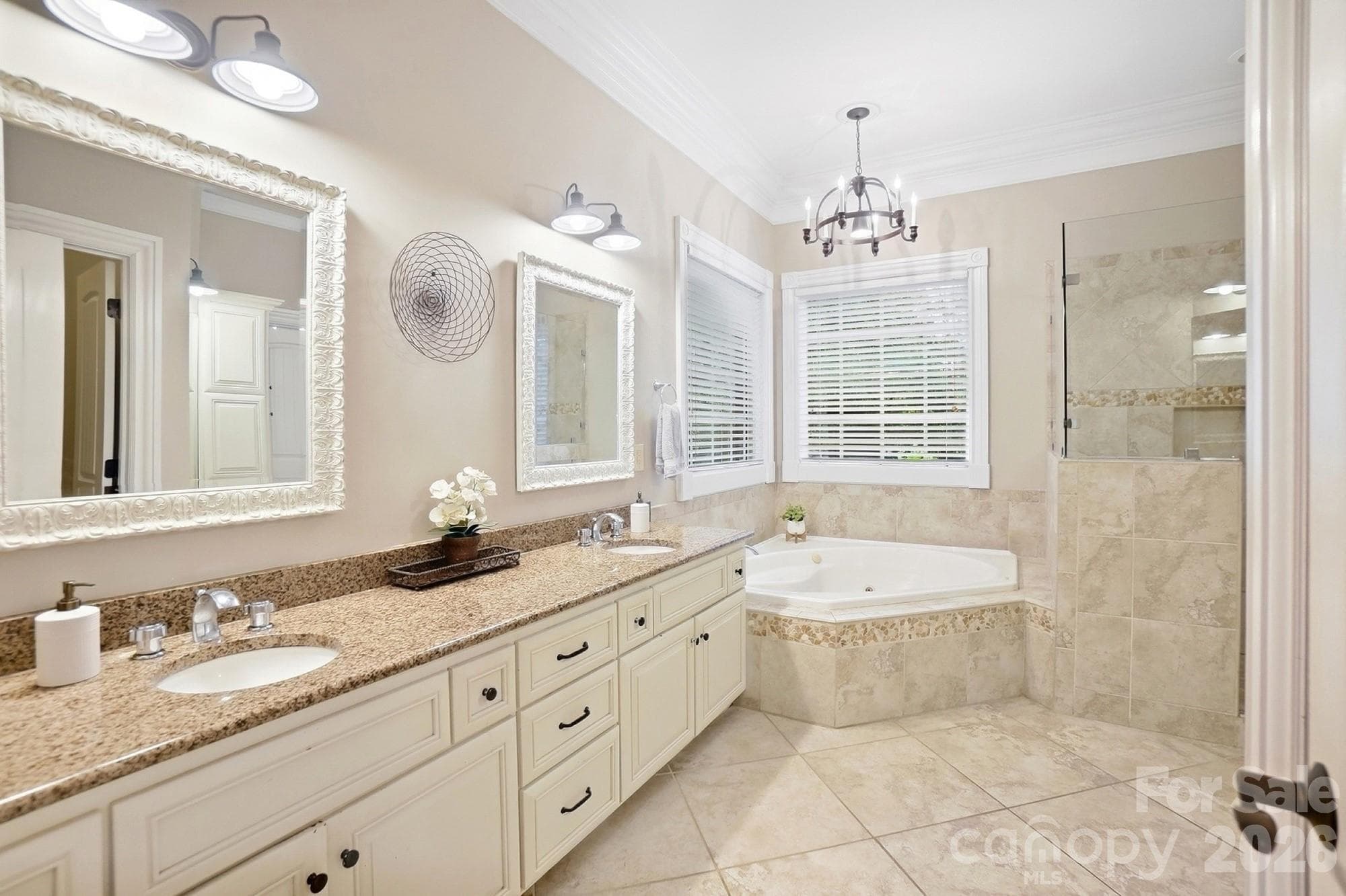 Primary Bathroom Suite - 2930 Sweetgrass Lane, Monroe
