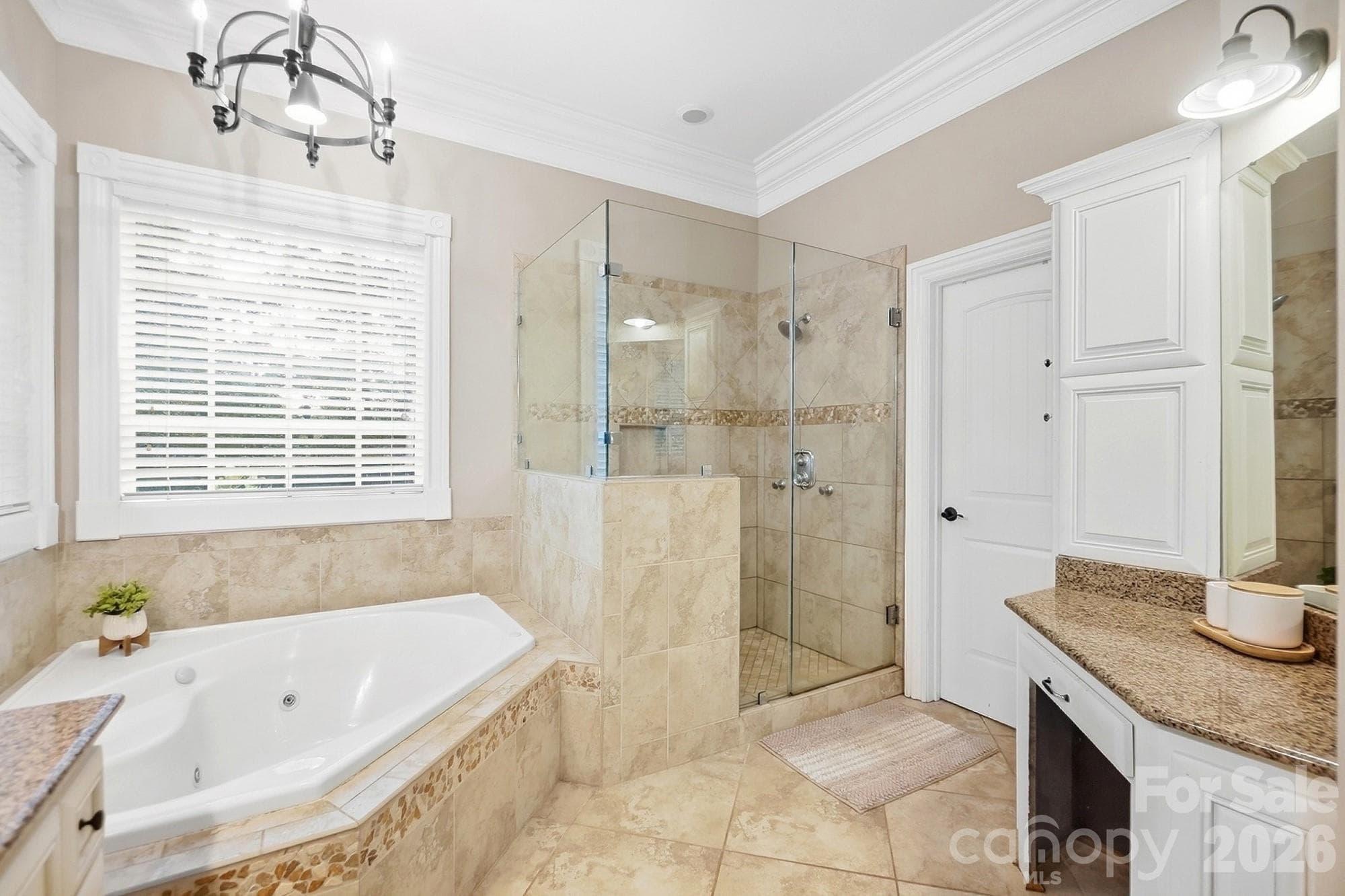 Primary Bathroom Suite - 2930 Sweetgrass Lane, Monroe