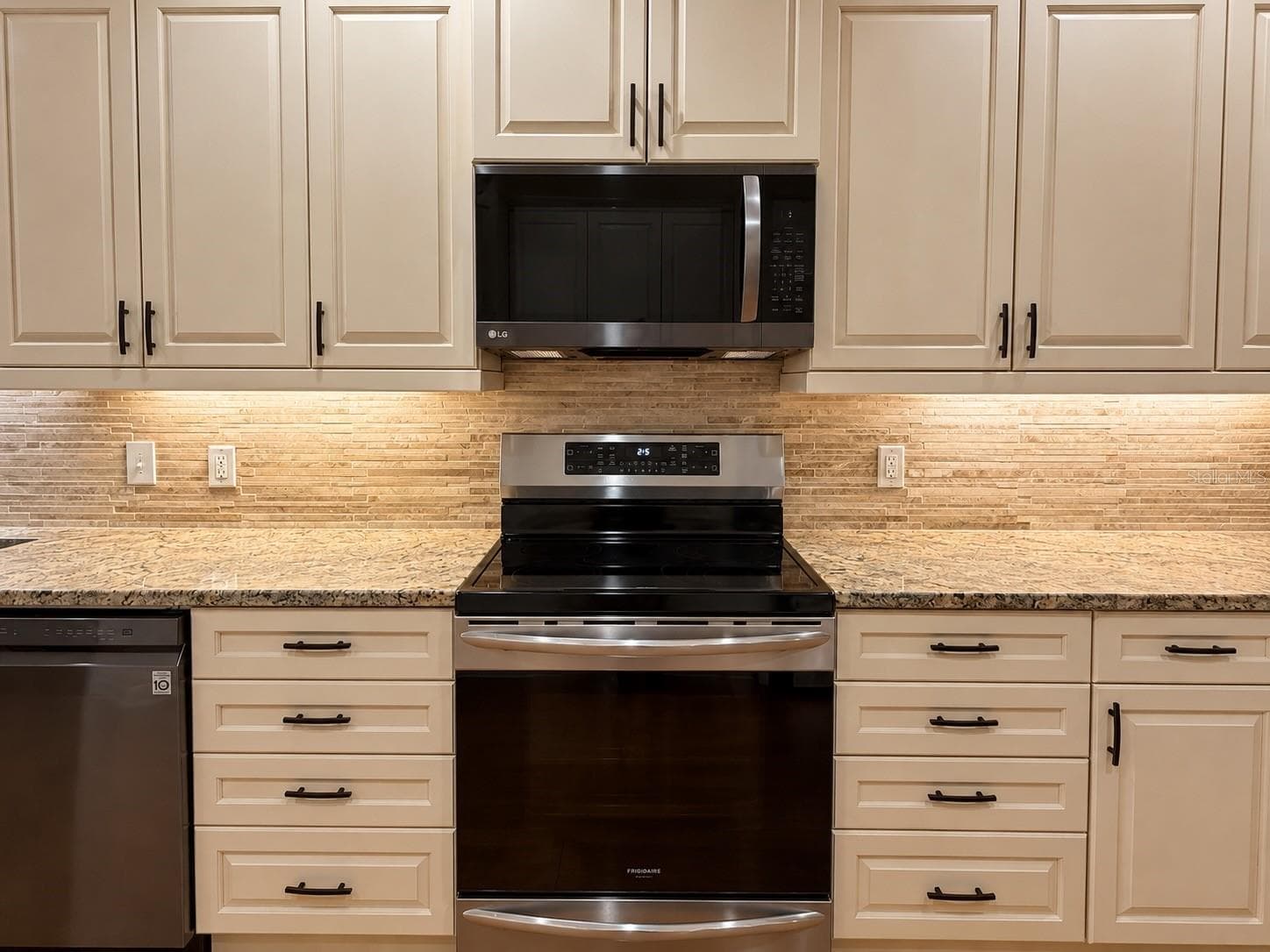 Condominium at 1003 BELLASOL WAY #9202, APOLLO BEACH, photo 18 of 53