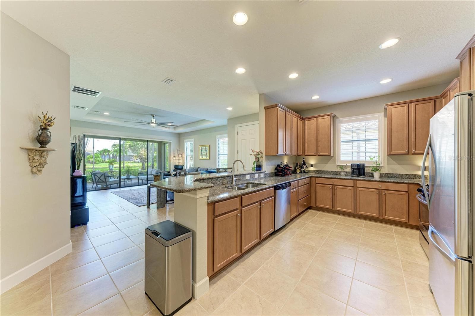 Single Family Residence at 13119 PRIMA DR, BRADENTON, photo 18 of 92