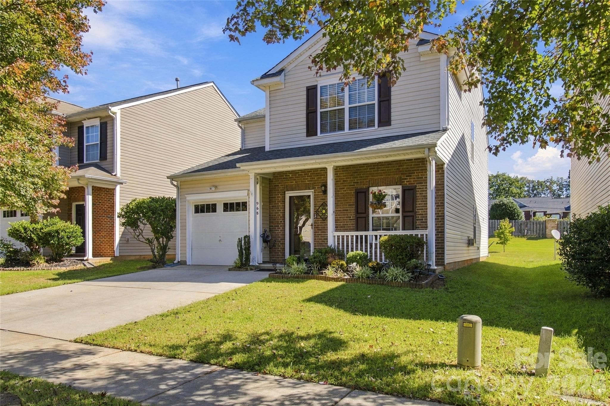 Single Family Residence at 968 Willow Creek Drive, Gastonia, photo 2 of 28