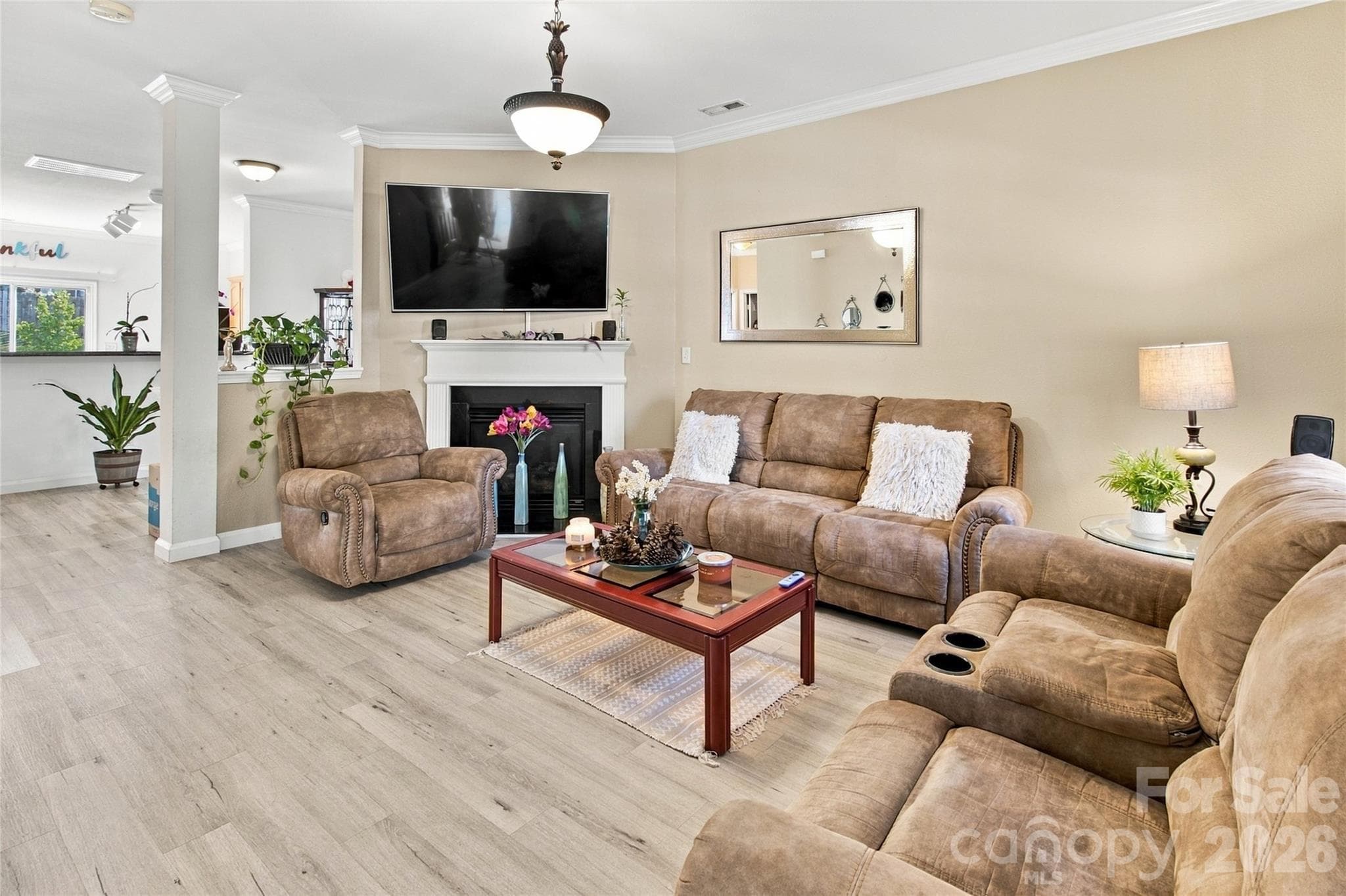 Single Family Residence at 968 Willow Creek Drive, Gastonia, photo 6 of 28