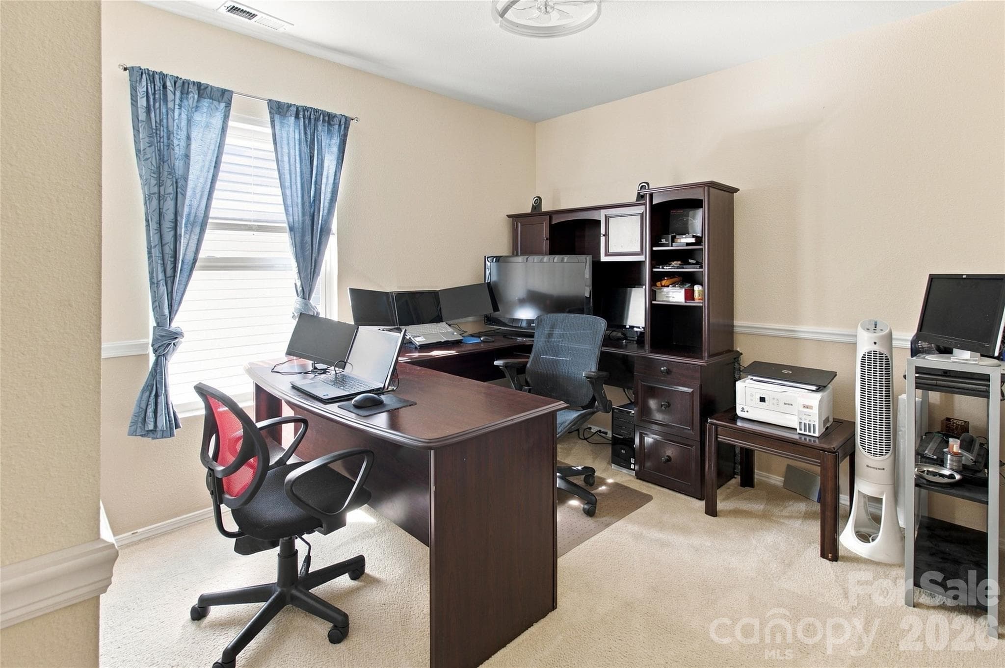 Single Family Residence at 968 Willow Creek Drive, Gastonia, photo 16 of 28