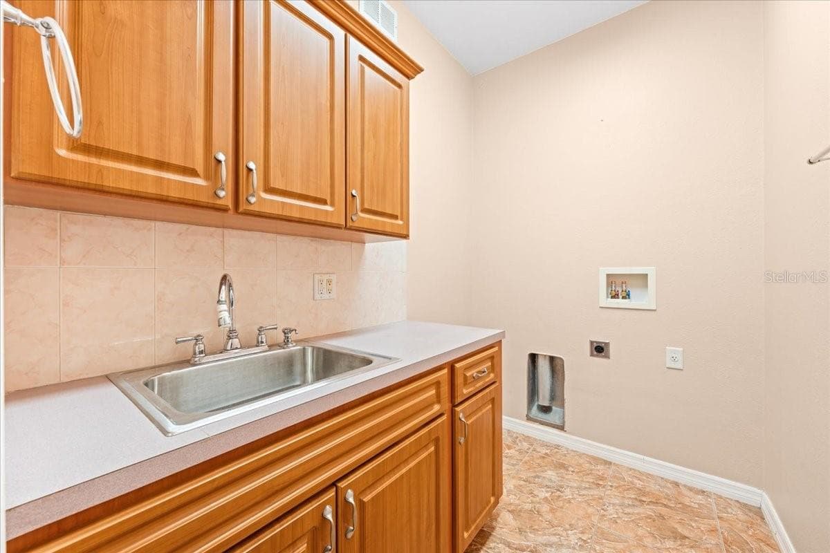 Single Family Residence at 5501 CLIPPER CT, NEW PORT RICHEY, photo 67 of 100