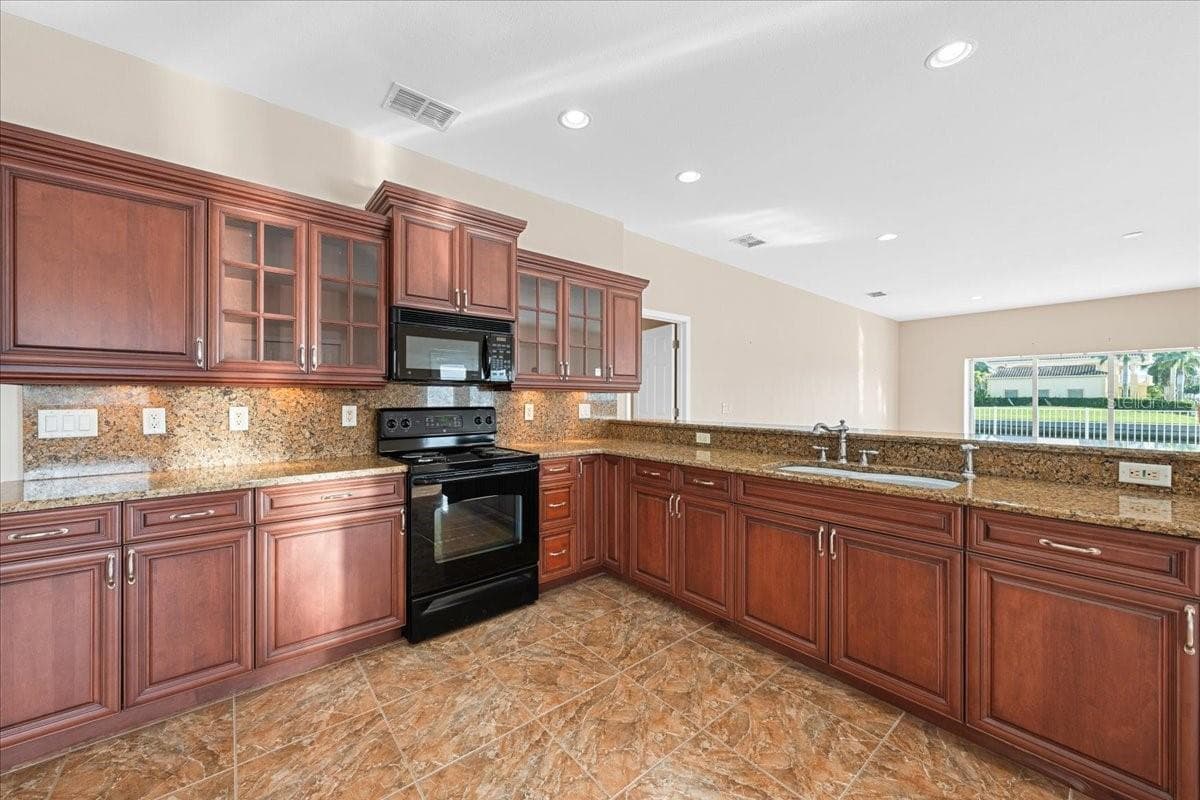 Single Family Residence at 5501 CLIPPER CT, NEW PORT RICHEY, photo 76 of 100