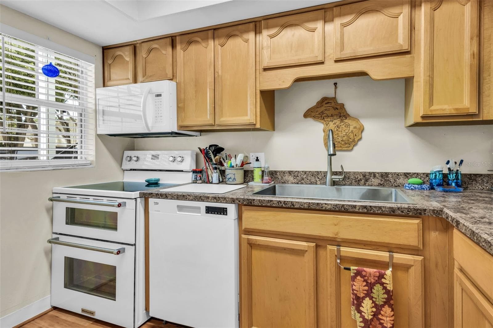 Kitchen 2 - 3811 N OAK DR #E51, TAMPA