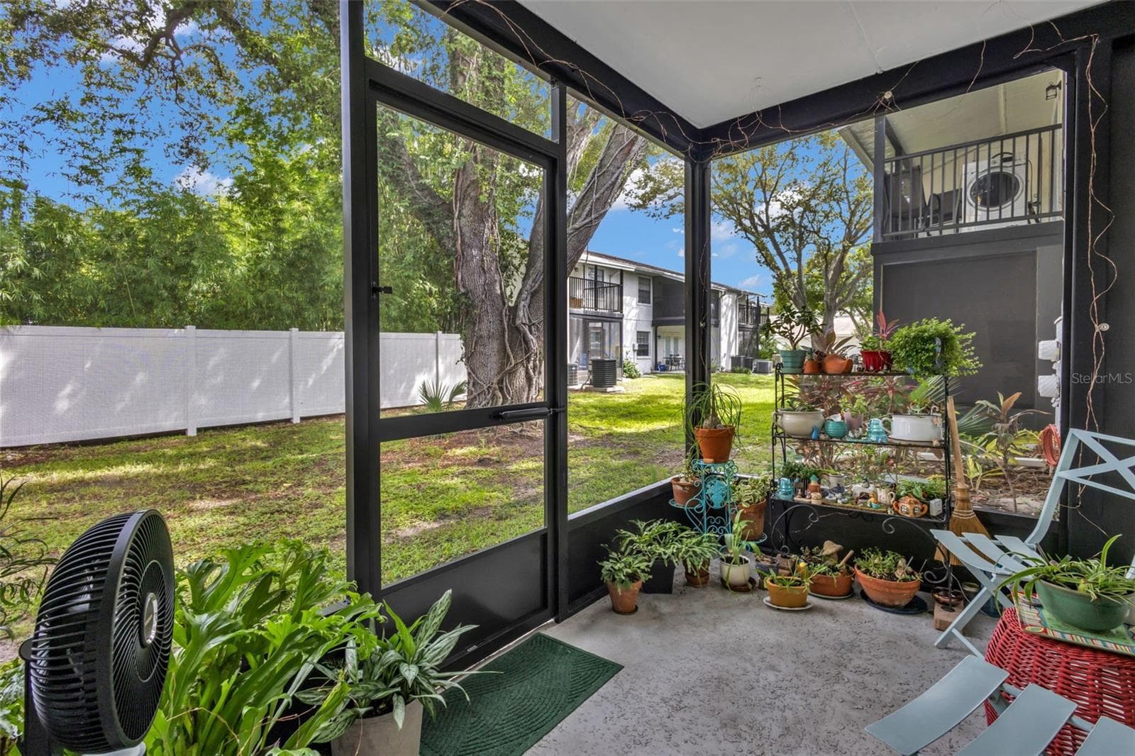 Screened in Back Porch 1 - 3811 N OAK DR #E51, TAMPA
