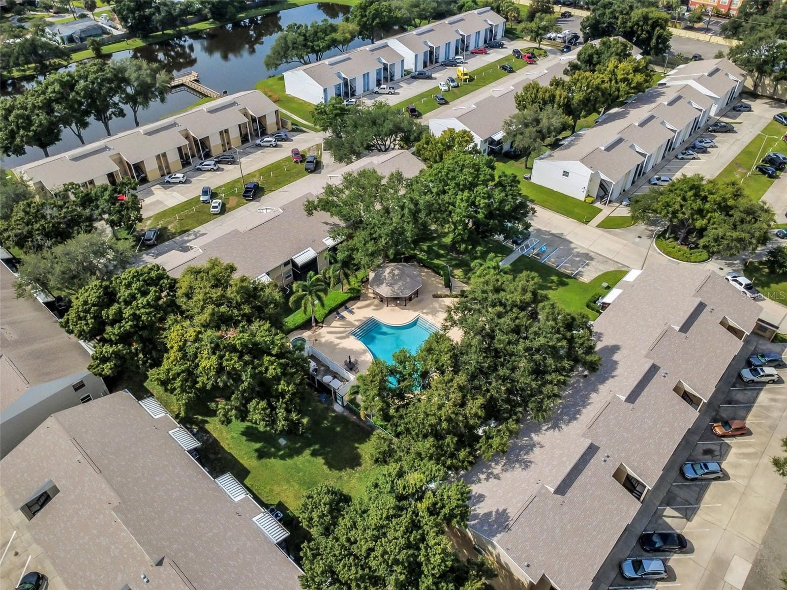 Condominium at 3811 N OAK DR #E51, TAMPA, photo 29 of 34