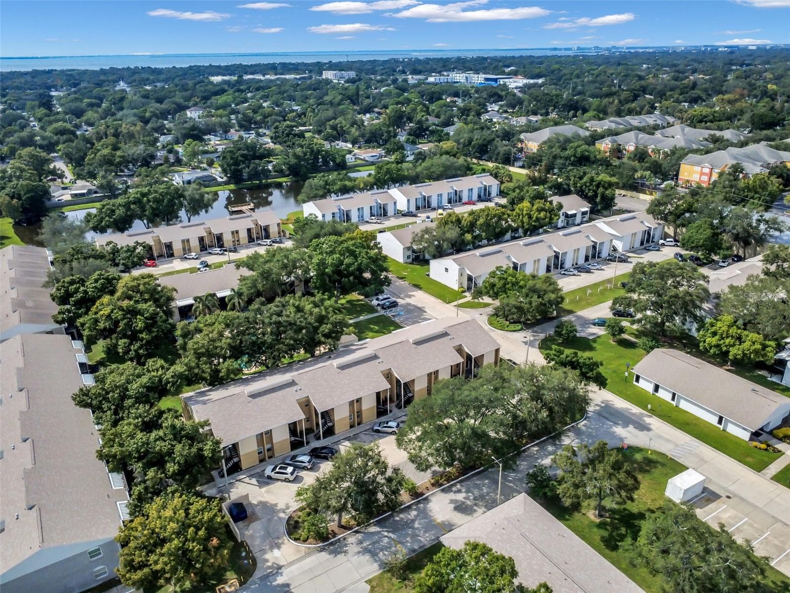 Condominium at 3811 N OAK DR #E51, TAMPA, photo 30 of 34