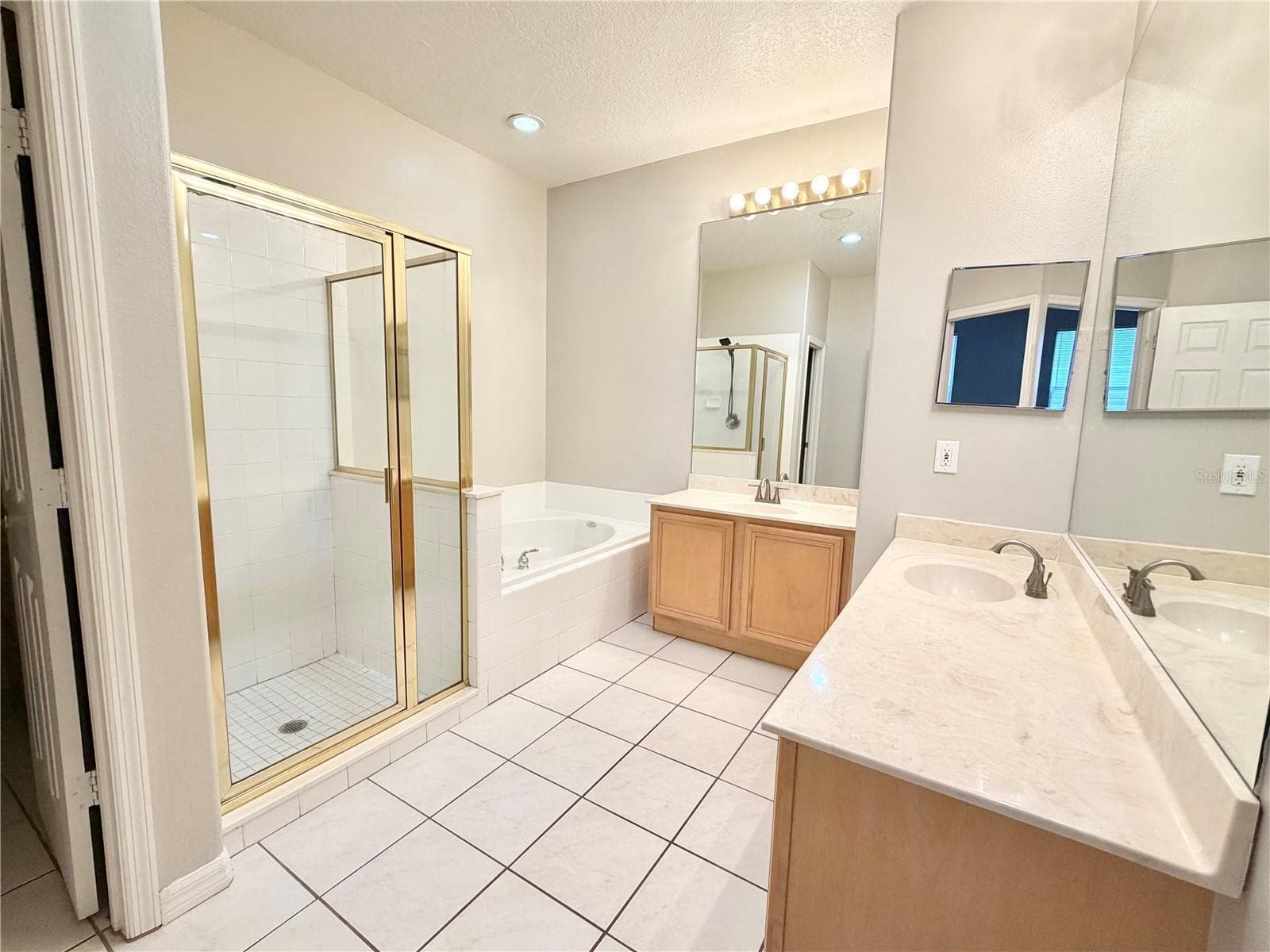 Single Family Residence at 3961 SHAWN CIR, ORLANDO, photo 12 of 24