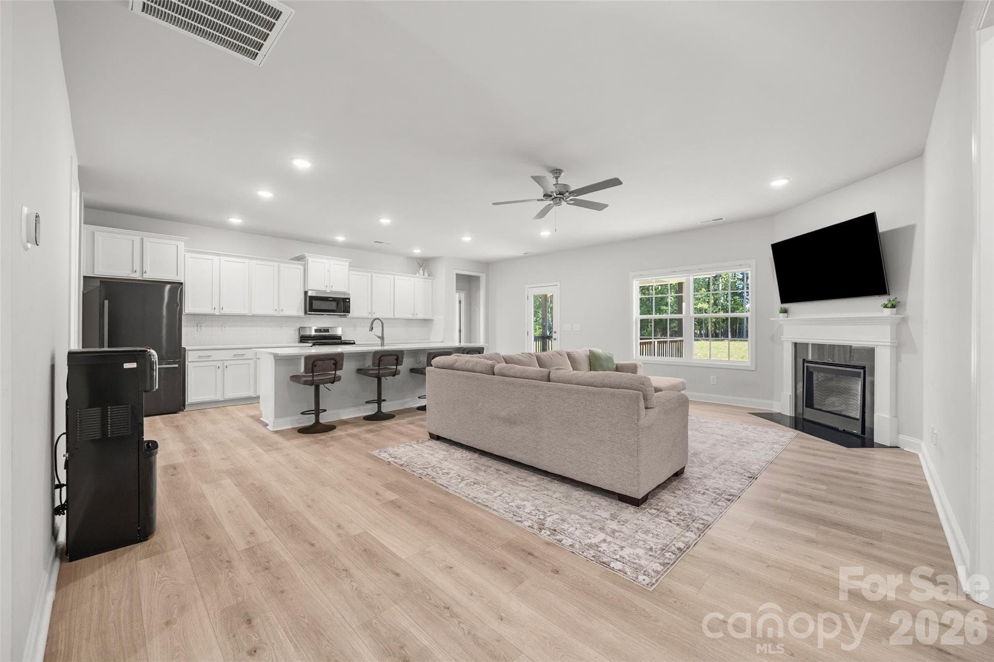 Single Family Residence at 1759 Silver Birch Road, York, photo 8 of 30