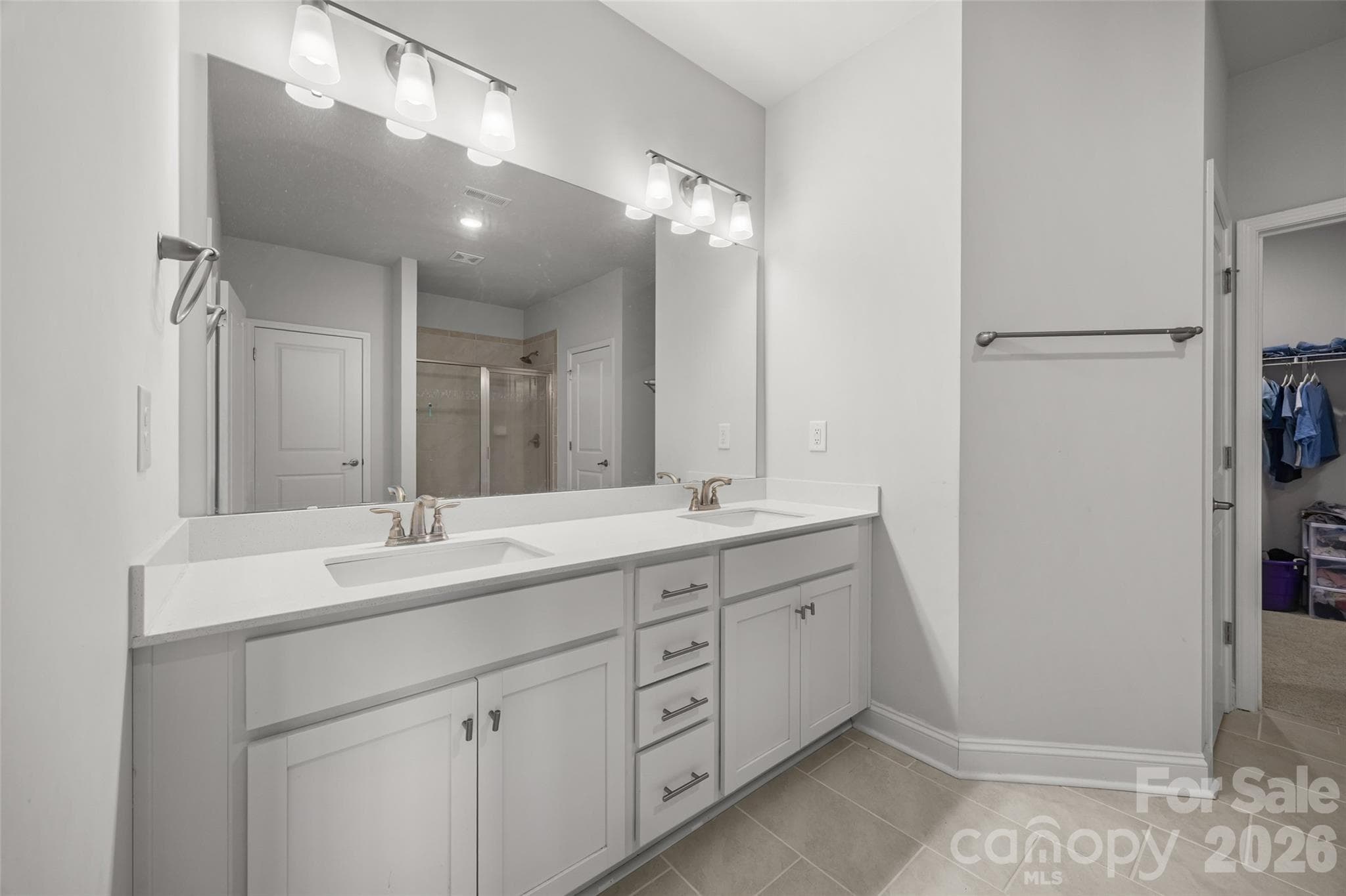 Dual Sinks, Water Closet, Linen Closet, Walk-In Shower & Large Walk-In Closet! - 1759 Silver Birch Road, York