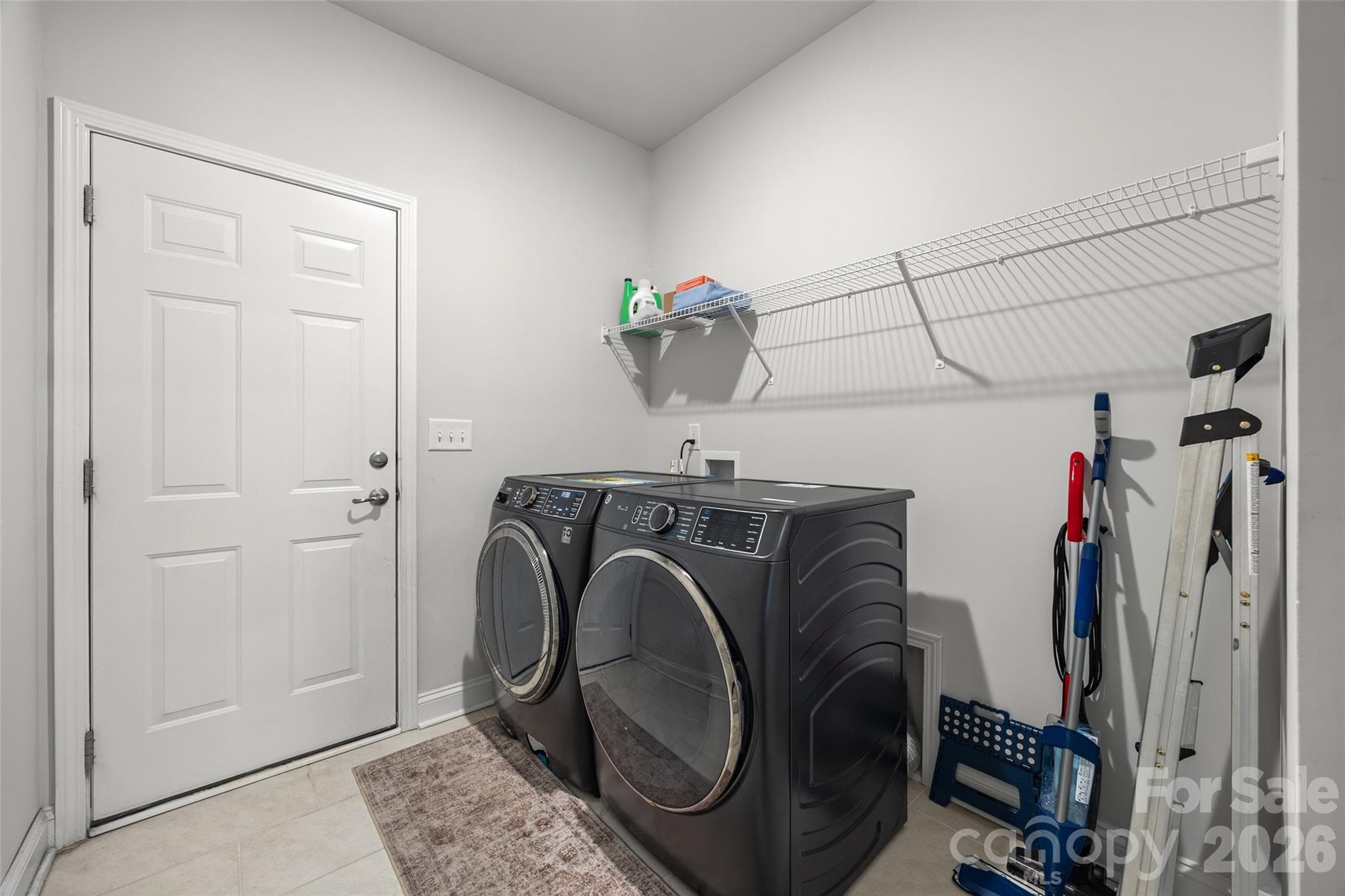 Convenient combination Mud/Laundry - 1759 Silver Birch Road, York