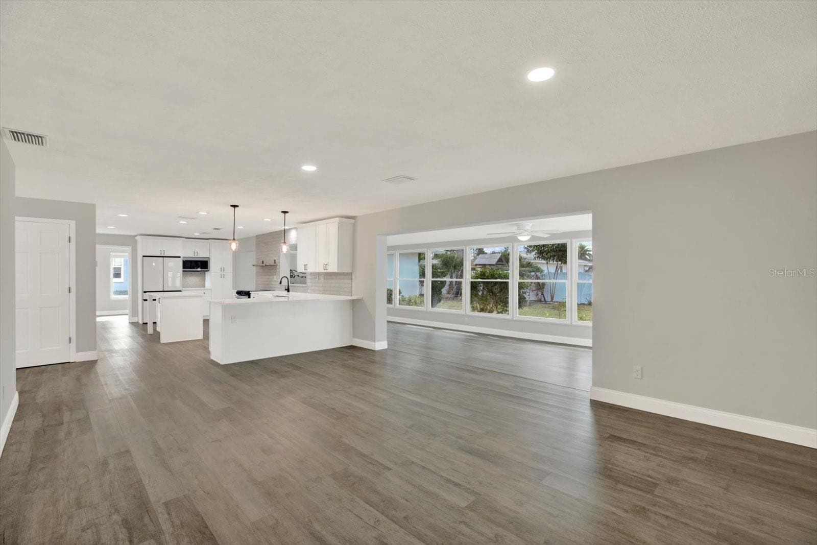 Single Family Residence at 14380 PASSAGE WAY, SEMINOLE, photo 15 of 74