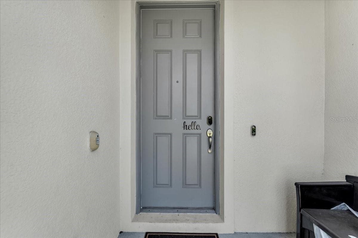 Front door - 390 CAPTIVA DR, DAVENPORT