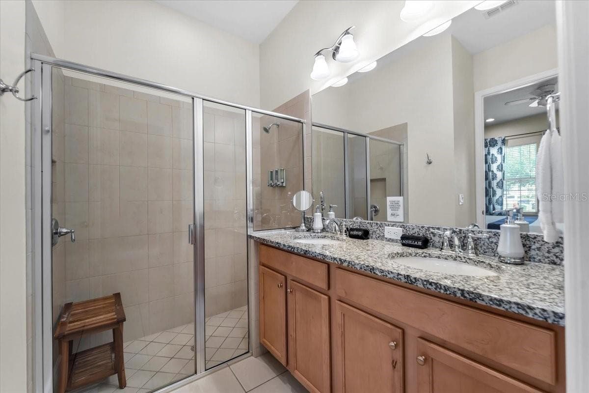 Townhouse at 390 CAPTIVA DR, DAVENPORT, photo 15 of 103