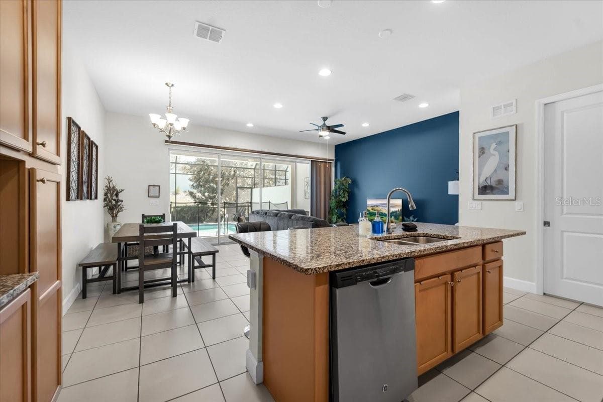 Townhouse at 390 CAPTIVA DR, DAVENPORT, photo 27 of 103