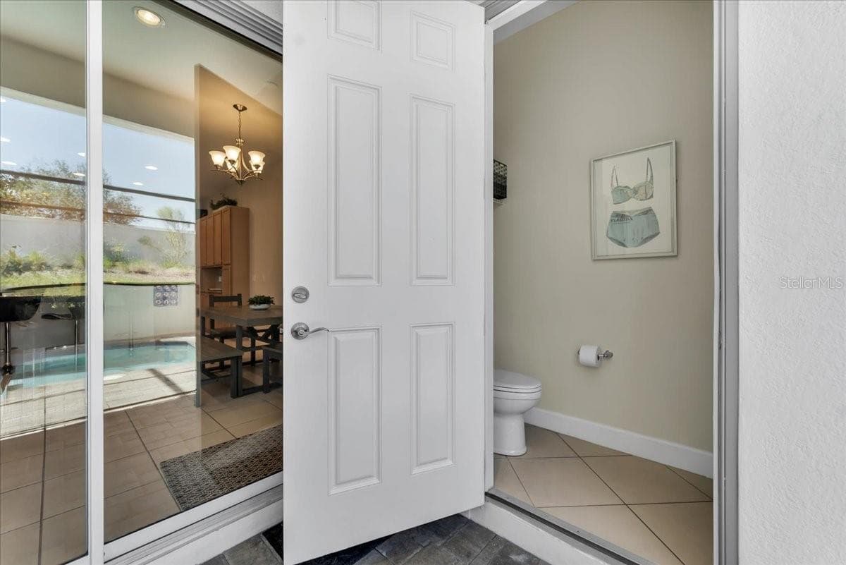 Pool/lanai bathroom - 390 CAPTIVA DR, DAVENPORT