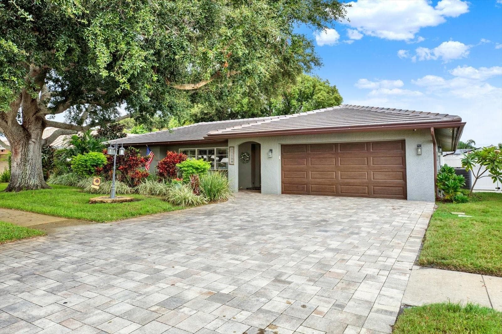 Extended pavered driveway - 11158 137TH ST N, LARGO