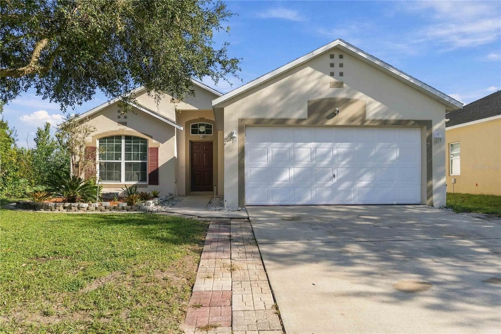 5551 SYCAMORE CANYON DR