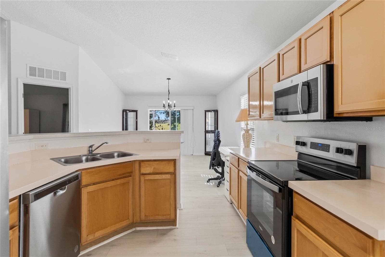 Single Family Residence at 5551 SYCAMORE CANYON DR, KISSIMMEE, photo 9 of 29