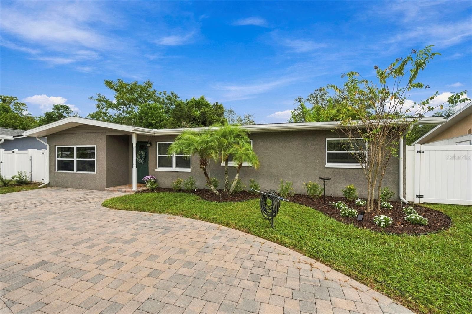 Paver Circular Drive - 620 PALM PL, SAFETY HARBOR